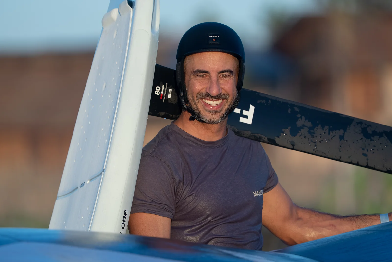 Fernando Mizo foil athlete and instructor on the water.